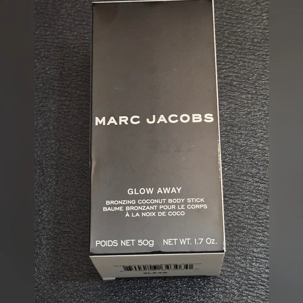 Marc Jacobs Glow Away Bronzing Coconut Body Stick In Tan-Tastic 14 Light